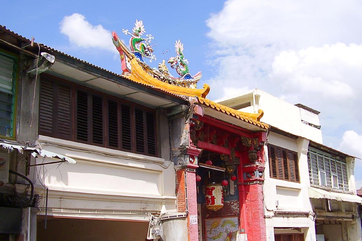 chinese-temple-on-buildings-row-george-town