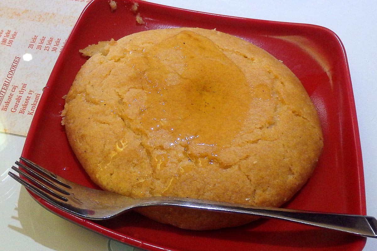 Cookie soaked in honey at an Albanian café – enough Humalog can handle even this.
