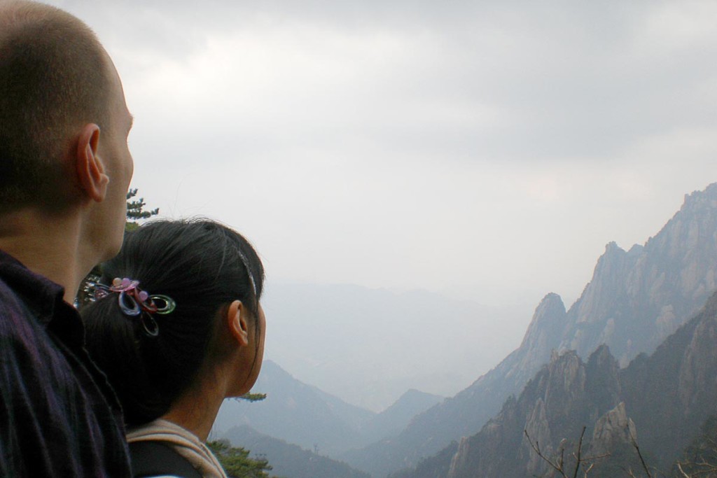 jeremy-masayo-looking-huangshan-view