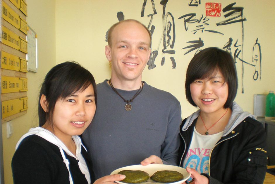 jeremy-tea-cake-girls-tunxi-huangshan-china