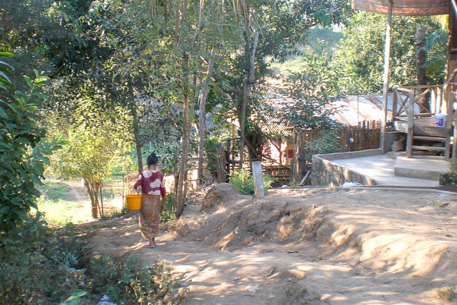 mon-woman-wang-kha-village-path-sangkhlaburi
