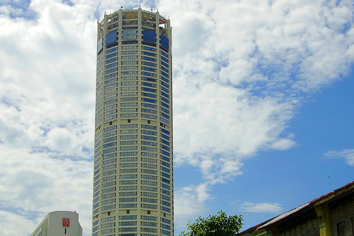 round-skyscraper-george-town-malaysia-sky-clouds