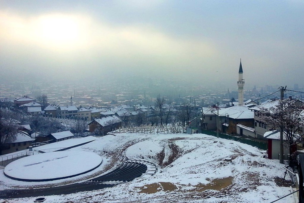 smoggy-foggy-sarajevo-view