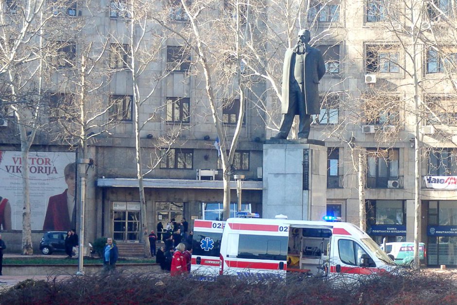 statue-and-ambulance-belgrade-serbia