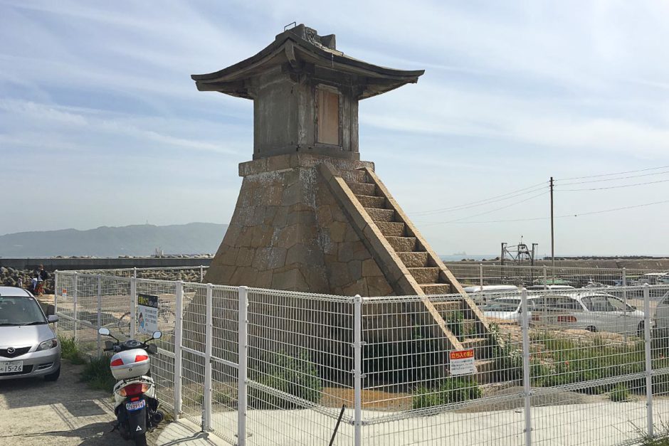 oldest-stone-lighthouse-akashi-japan