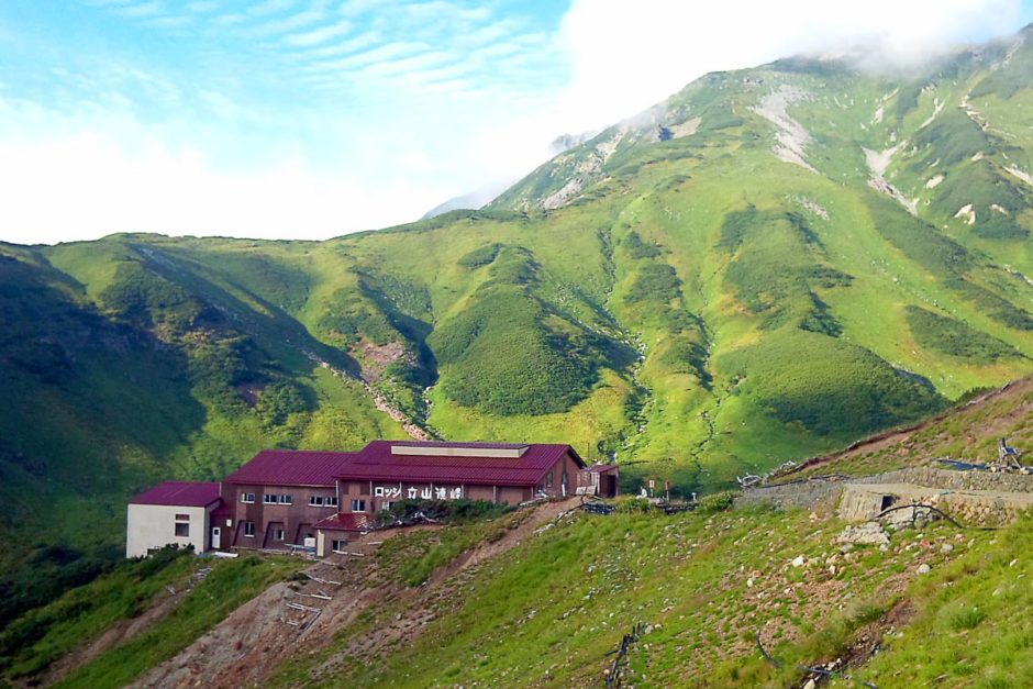 tateyama-lodge-green-hills-japan