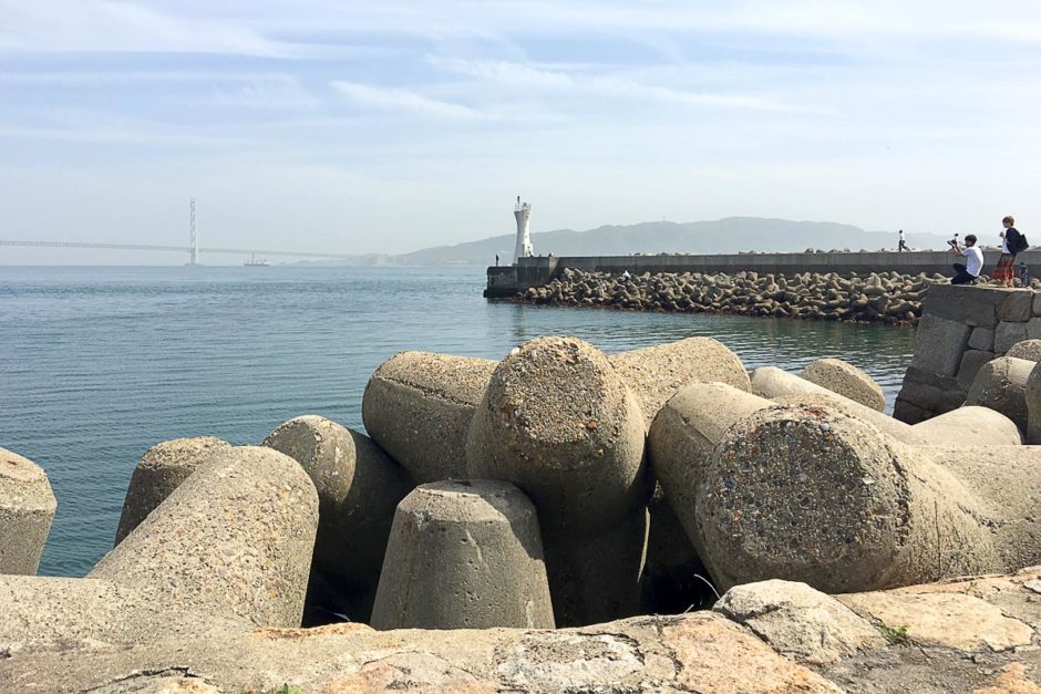 tetrapods-and-pier-awaji-bridge-akashi-japan