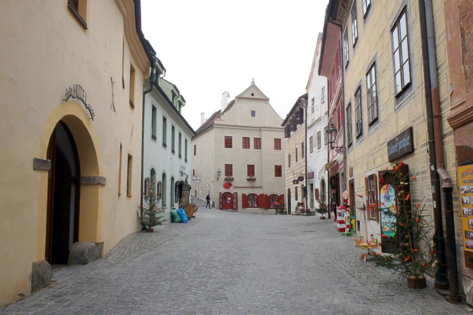 cesky-krumlov-overcast-town-street-shops