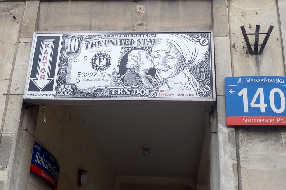george-washington-kissing-woman-dollar-bill-sign-warsaw