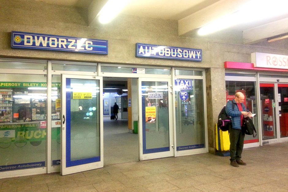 jeremy-at-gdansk-bus-station-doors
