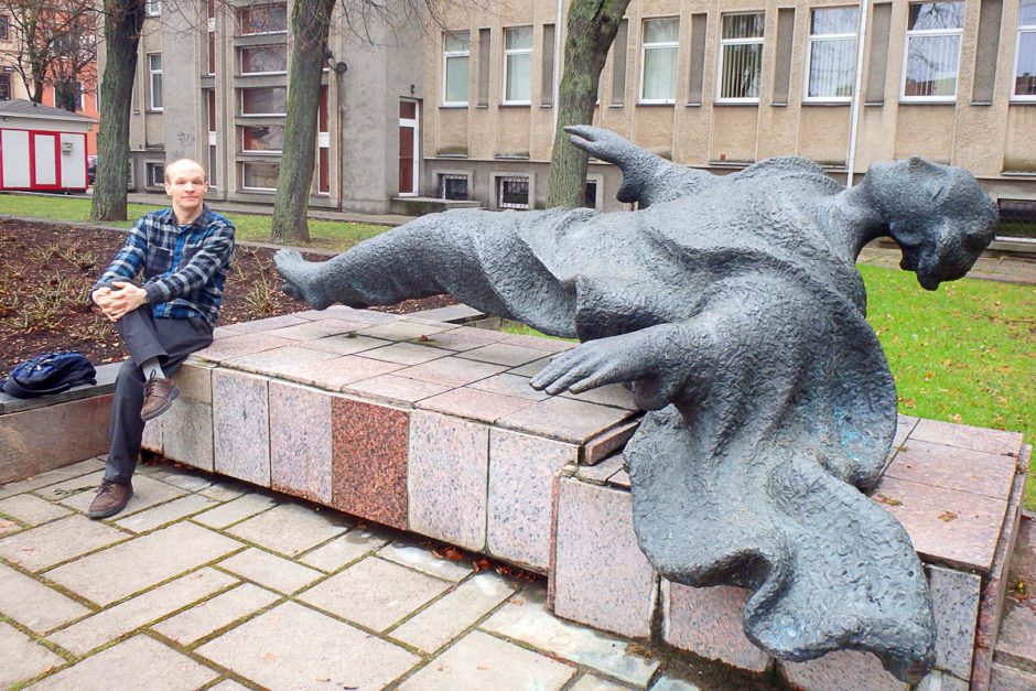 jeremy-with-floating-man-statue-kaunas-lithuania