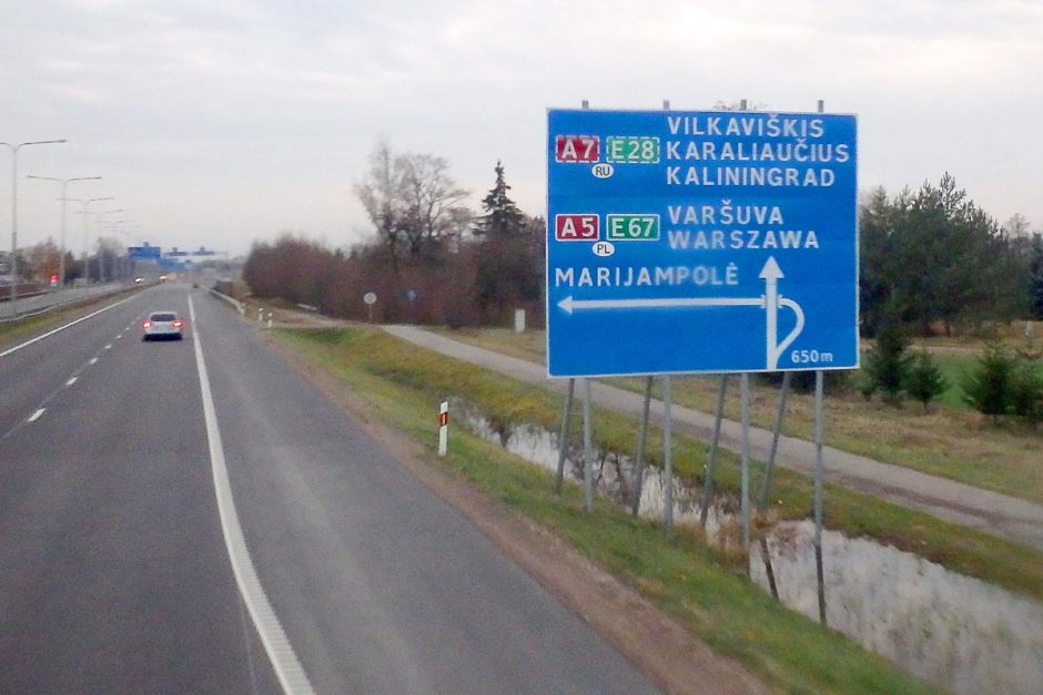 kaliningrad-warsaw-mariampole-sign-lithuania-highway