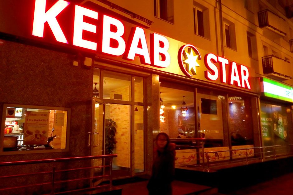kebab-star-gdansk-poland-front-nighttime