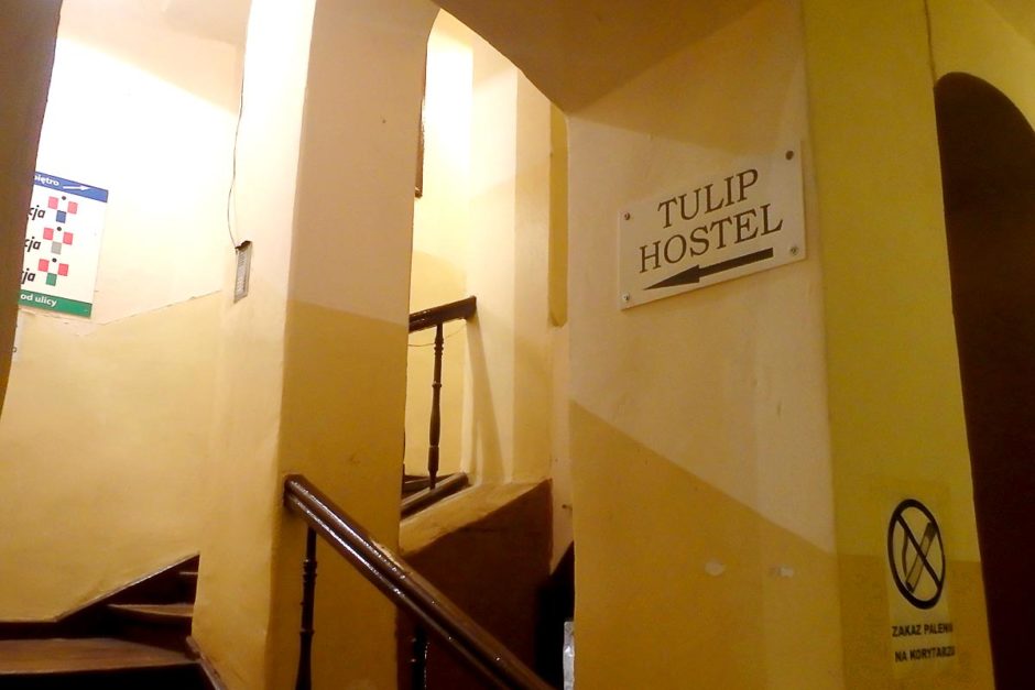 tulip-hostel-krakow-poland-stairwell