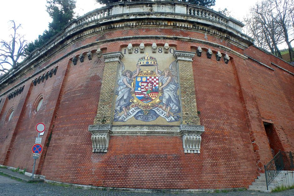 1880-coat-arms-art-buda-castle-curved-wall-budapest