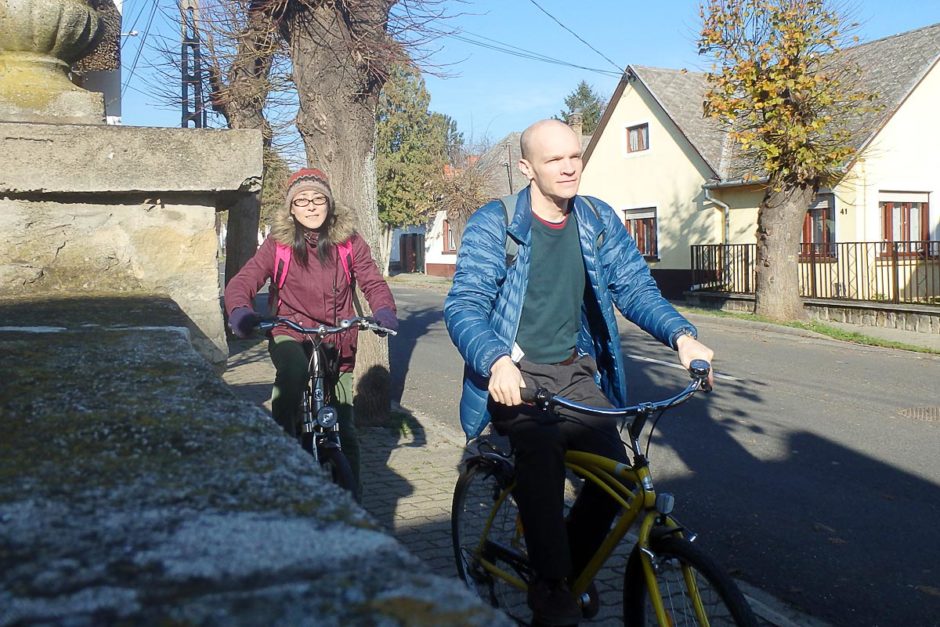 jeremy-masayo-riding-bicycles-balatongyorok