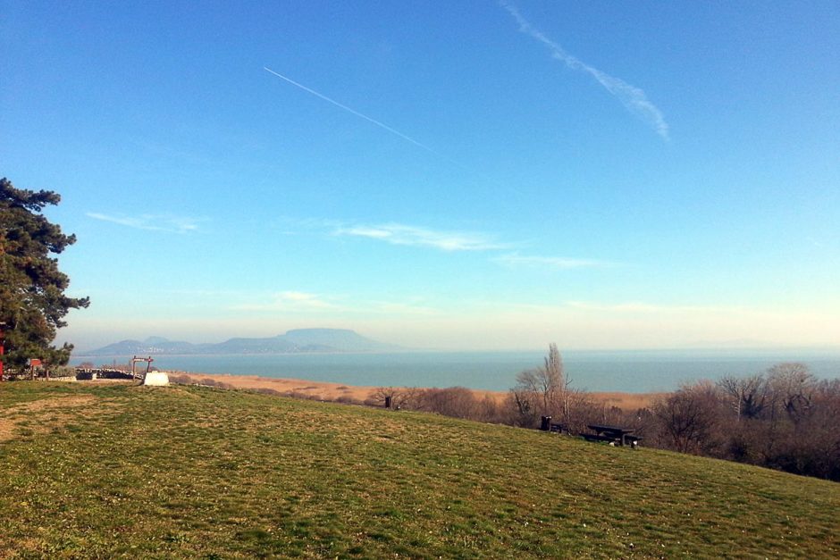 lake-balaton-view-bicycle-path