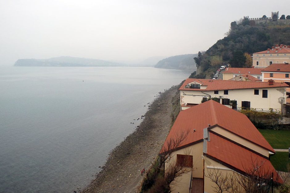 piran-shore-houses-roofs-islands