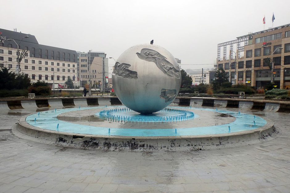 silver-globe-sculpture-fountain-bratislava