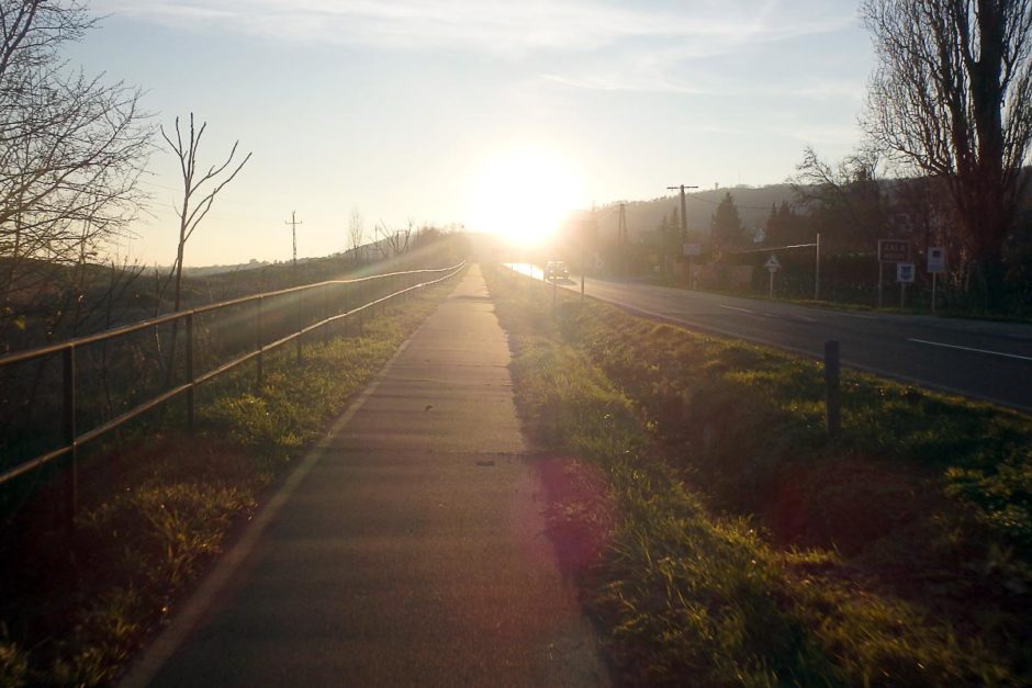 sunset-between-szigliget-balatongyorok-road-hungary