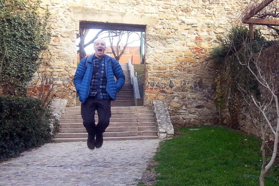 jeremy-jumping-zagreb-archway-path