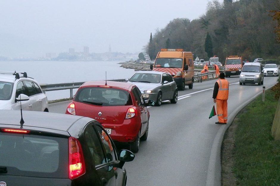 traffic-jam-outside-piran-slovenia