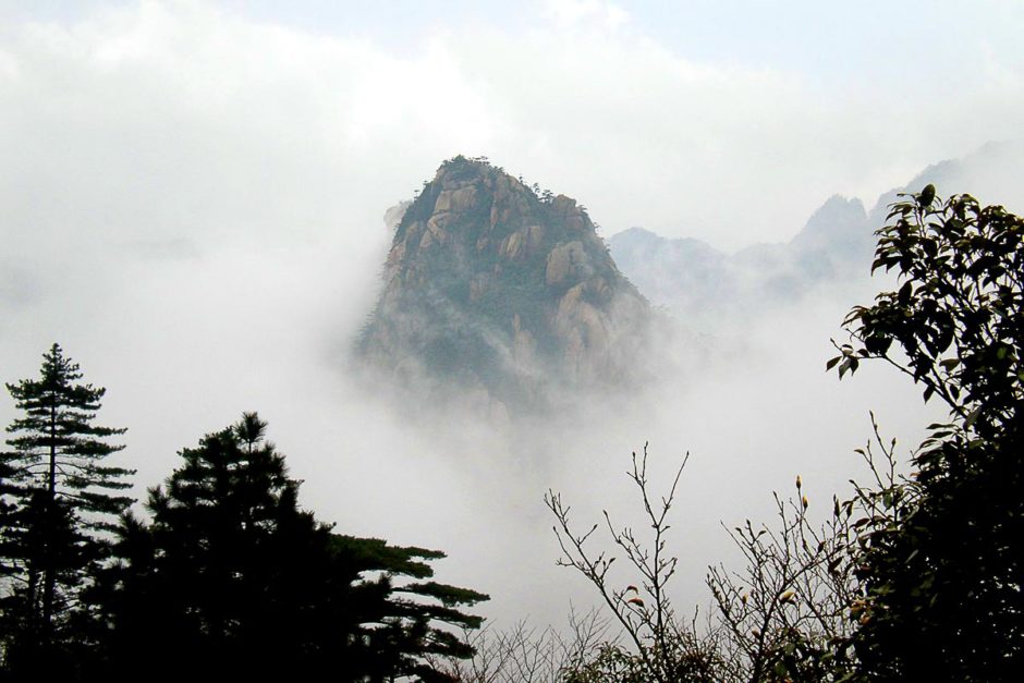 Struggling up China’s sacred Huangshan mountains