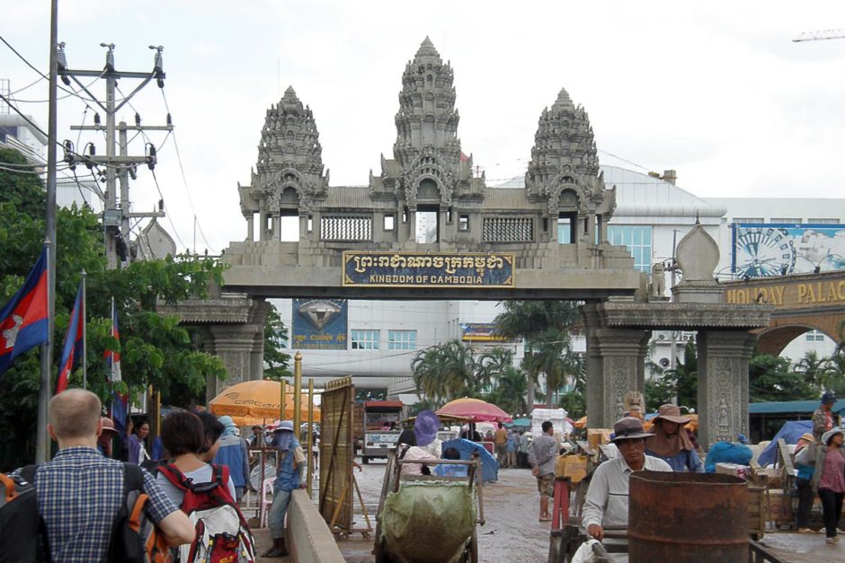 Why nobody stays overnight in Poipet